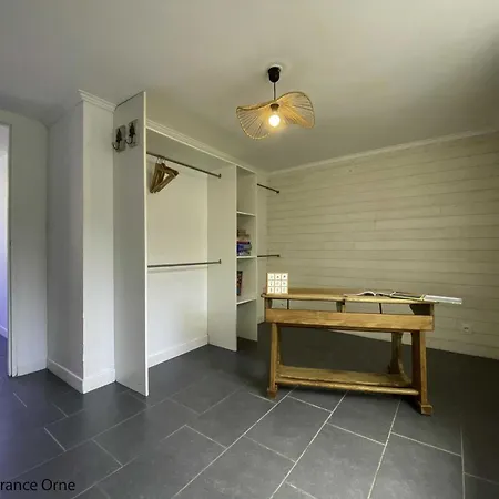 Σπίτι διακοπών Charmante Maison Ancienne Au Coeur Du Village Avec Jardin Et Terrasse - Fr-1-497-219 Rouperroux