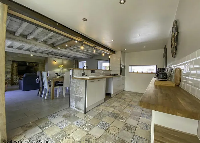 Dom wakacyjny Charmante Maison Ancienne Au Coeur Du Village Avec Jardin Et Terrasse - Fr-1-497-219 Rouperroux